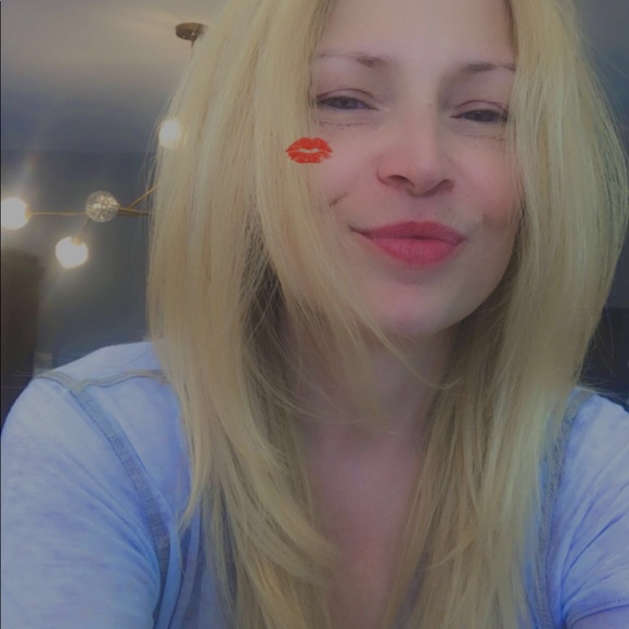 Meet your Posher, Nadine - Picture 1 of 1